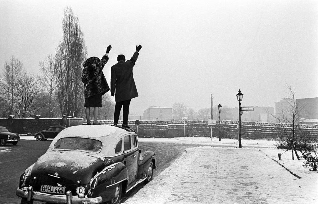 Herschtritt, Léon. Berlin. "Sur le toit". Bergstrasse. 1961. Photographie. Collection particulière.